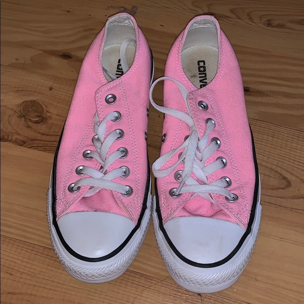Pink converses